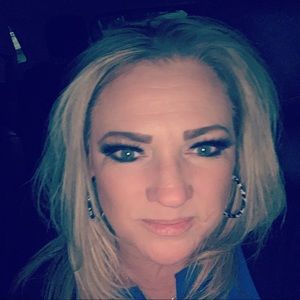 Meet your Posher, Christie